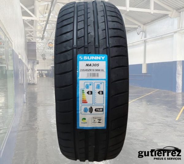 Pneu 235/45R18 Sunny NA305 98W