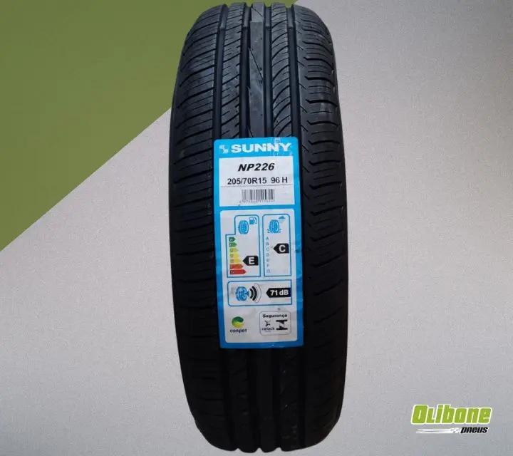 Pneu 205/70R15 Sunny NP226 96H